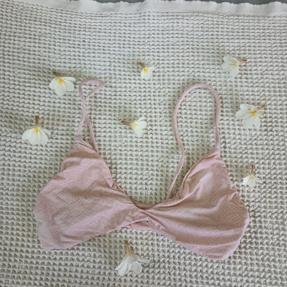 Acacia basics top